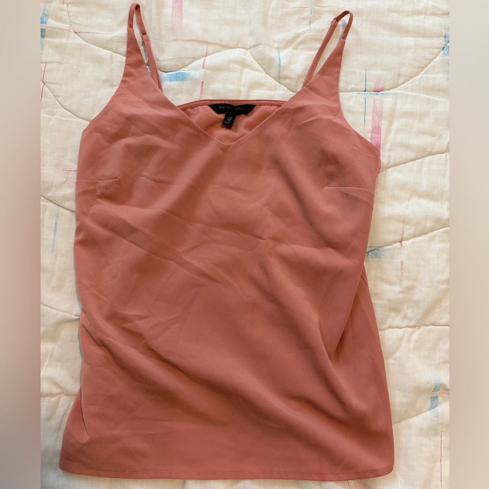 BANANA REPUBLIC Women's Sleeveless Camisole Top in Coral, Size XS